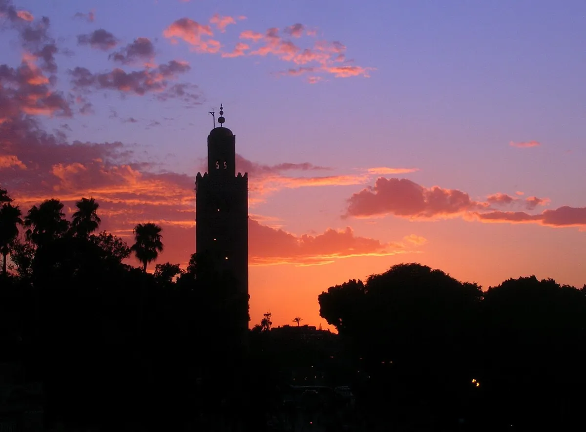 Minaret de la Koutoubia au coucher du soleil à Marrakech